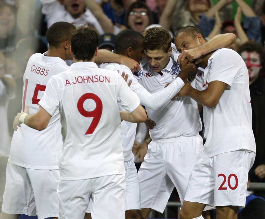 Steven Gerrard celebrate